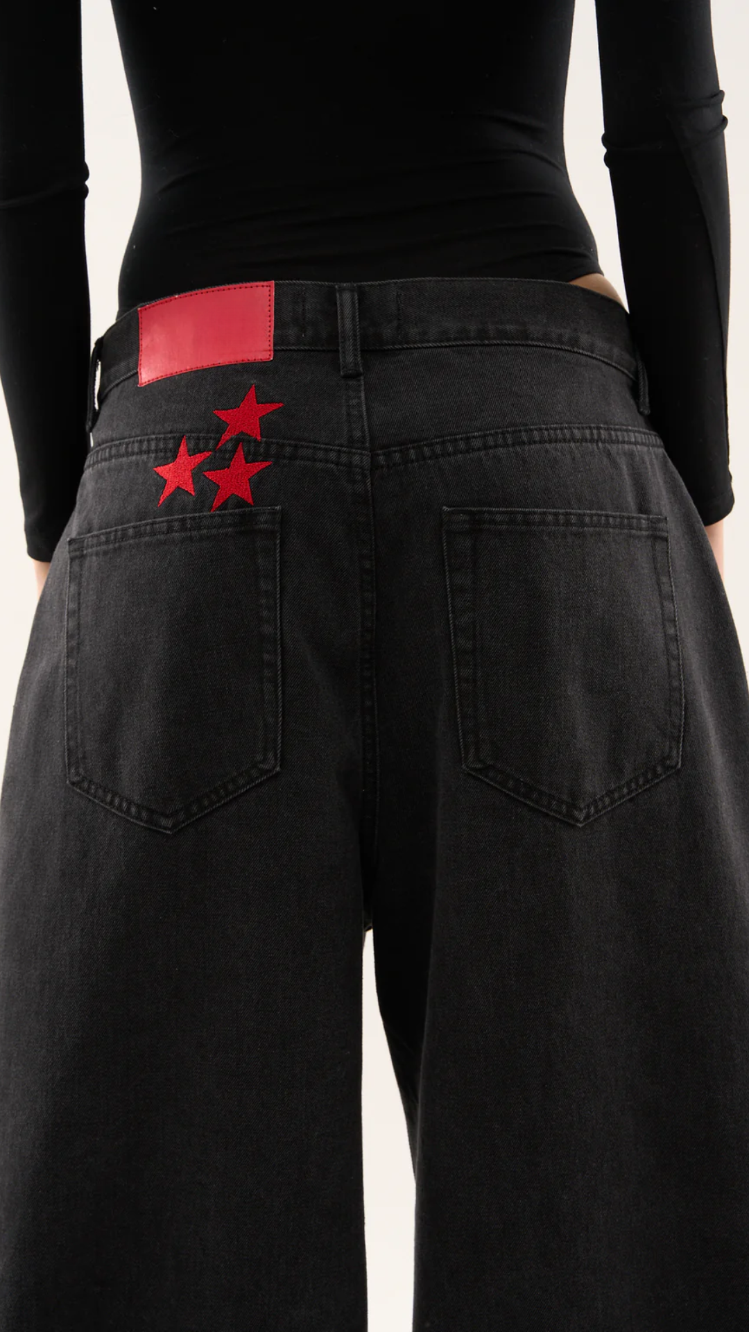Noir Jean – Moonwashed Black
